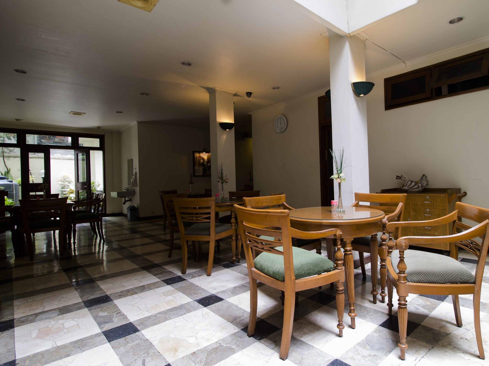 Reddoorz @ Dago Hotel Bandung Bagian luar foto